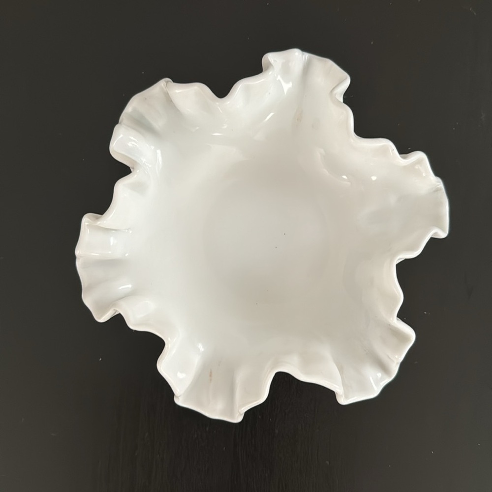 Vintage Fenton Milk Glass plate